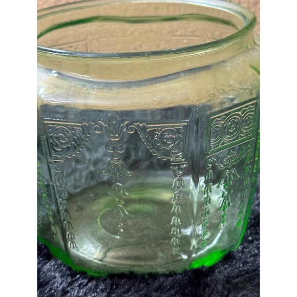Vintage Uranium 1930's Green Depression Glass Octagonal Biscuit Cookie Jar - Picture 3 of 7